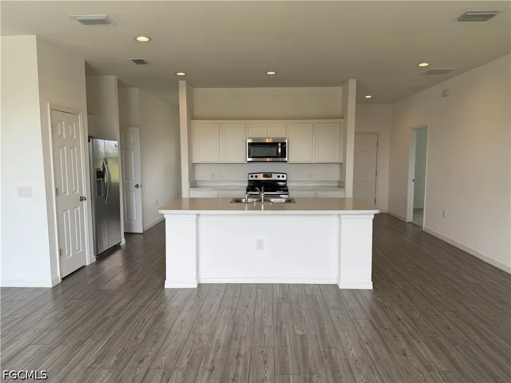 NW 3rd Avenue Cape Coral, FL 33993