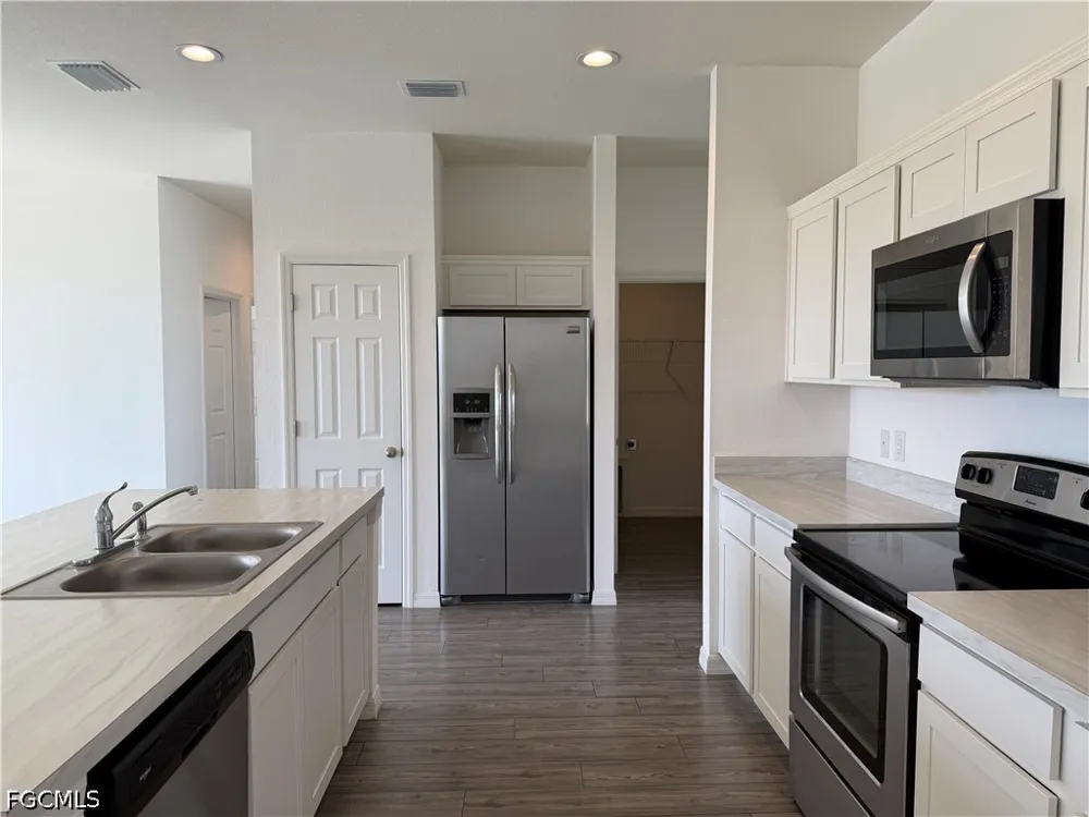 NW 3rd Avenue Cape Coral, FL 33993