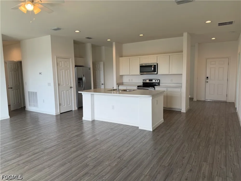 NW 3rd Avenue Cape Coral, FL 33993