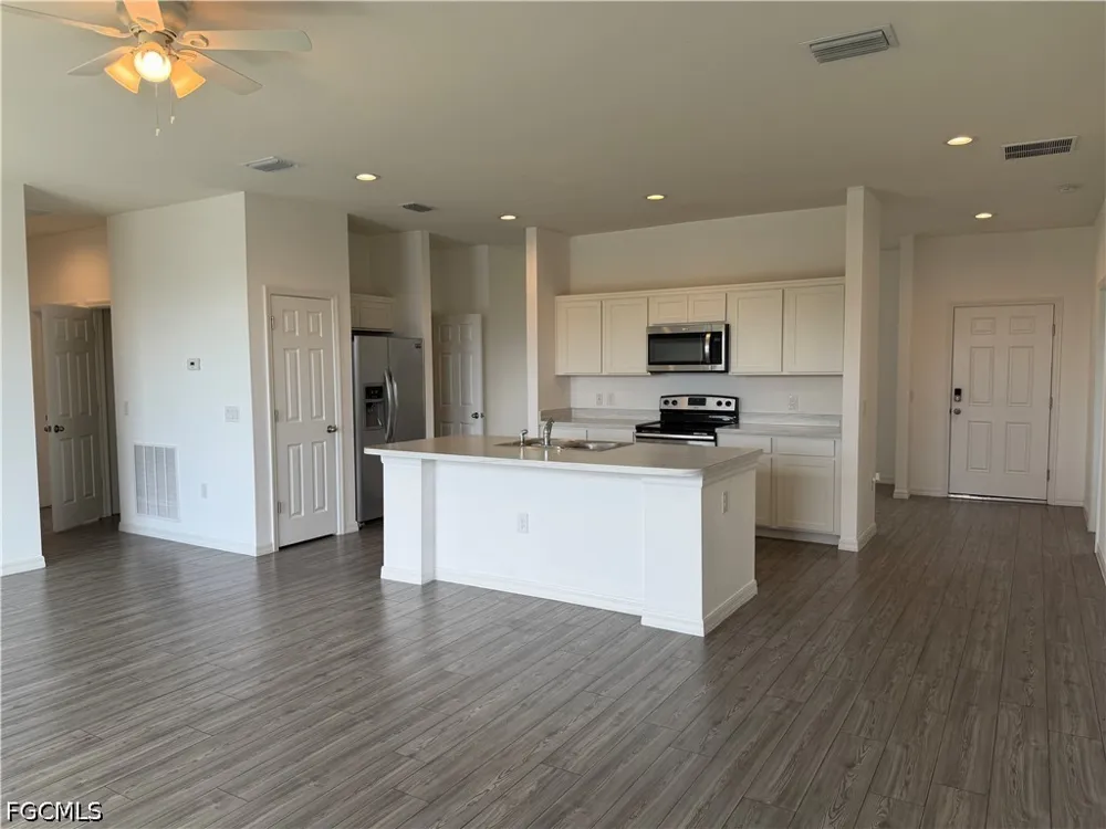 NW 3rd Avenue Cape Coral, FL 33993