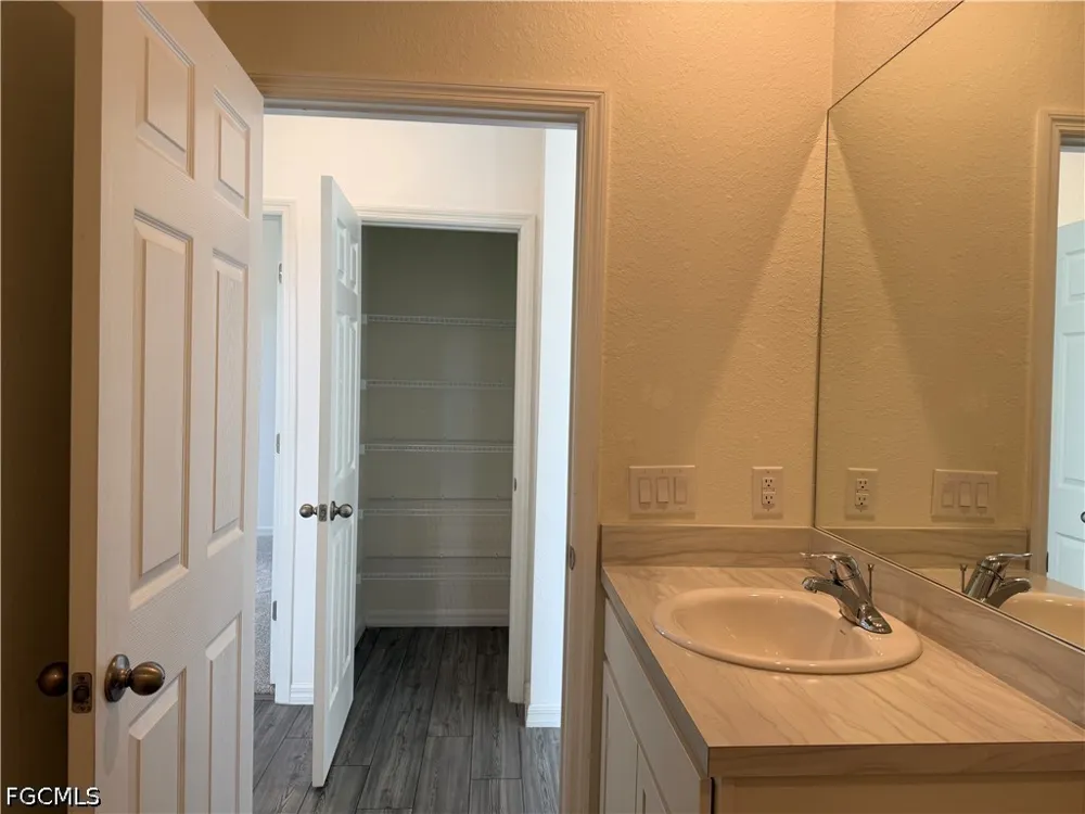 NW 3rd Avenue Cape Coral, FL 33993