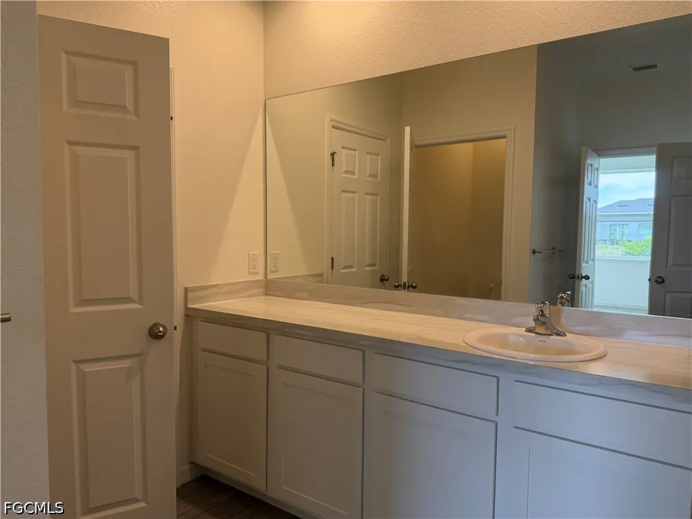 NW 3rd Avenue Cape Coral, FL 33993