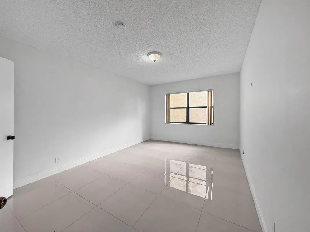 8290 LAKE DRIVE #250 Doral, FL 33166