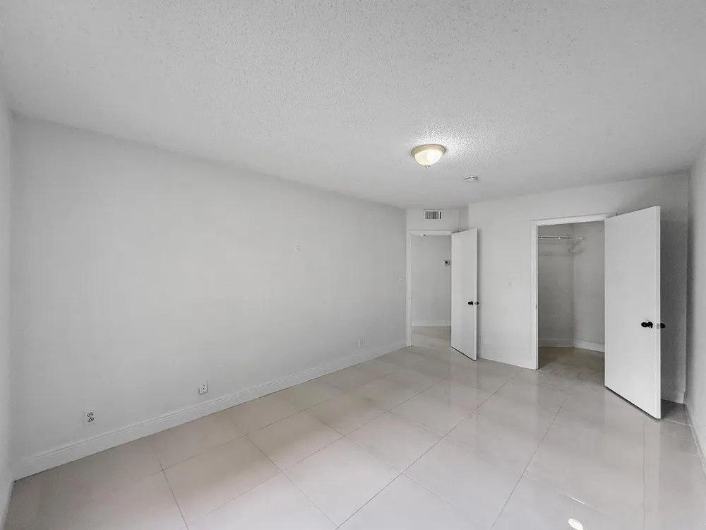 8290 LAKE DRIVE #250 Doral, FL 33166