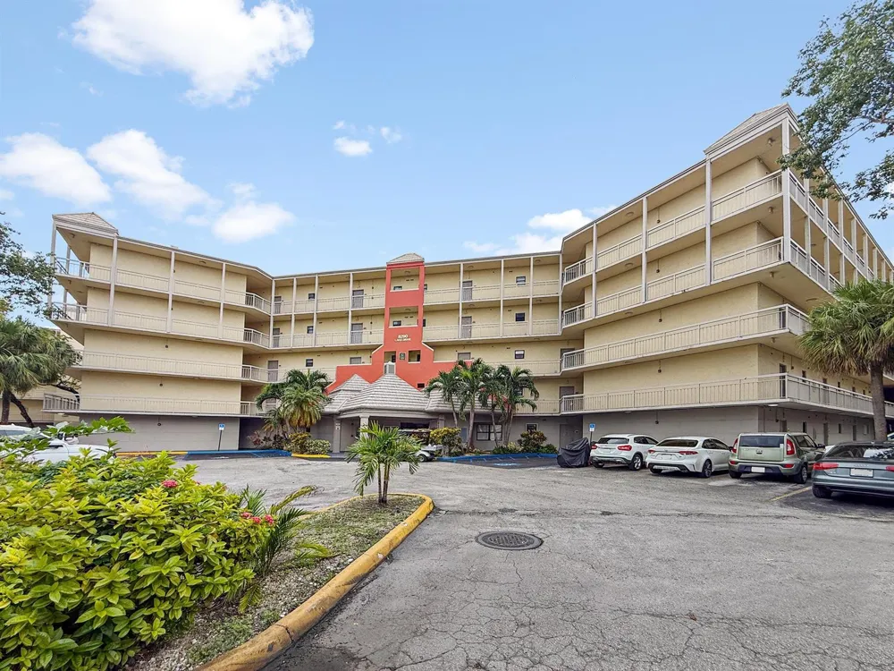8290 LAKE DRIVE #250 Doral, FL 33166