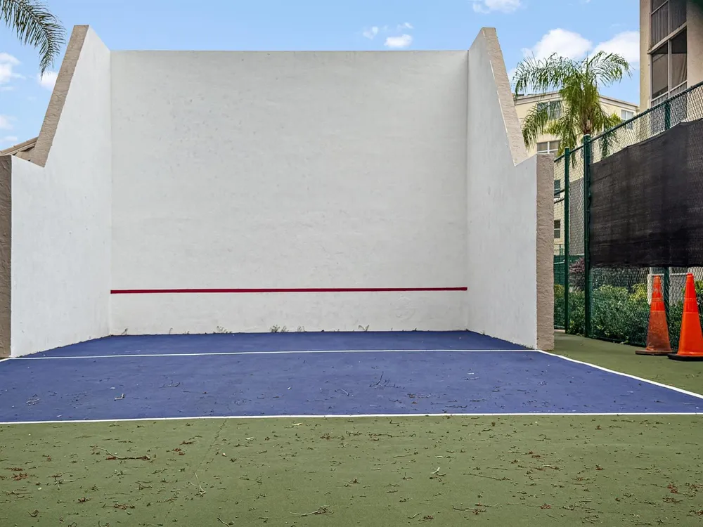 8290 LAKE DRIVE #250 Doral, FL 33166