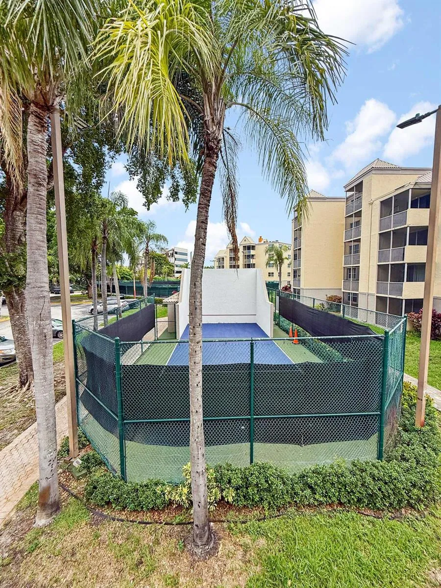 8290 LAKE DRIVE #250 Doral, FL 33166