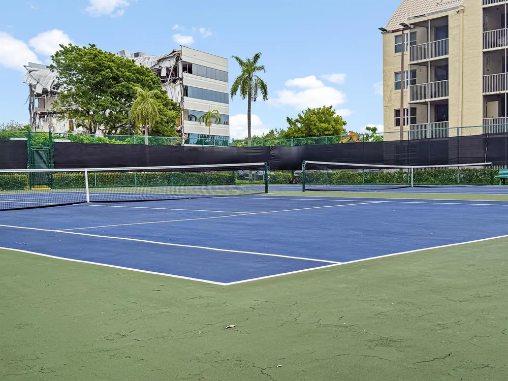 8290 LAKE DRIVE #250 Doral, FL 33166