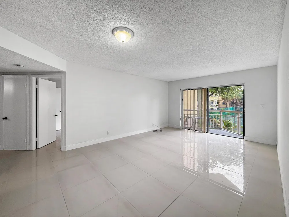 8290 LAKE DRIVE #250 Doral, FL 33166