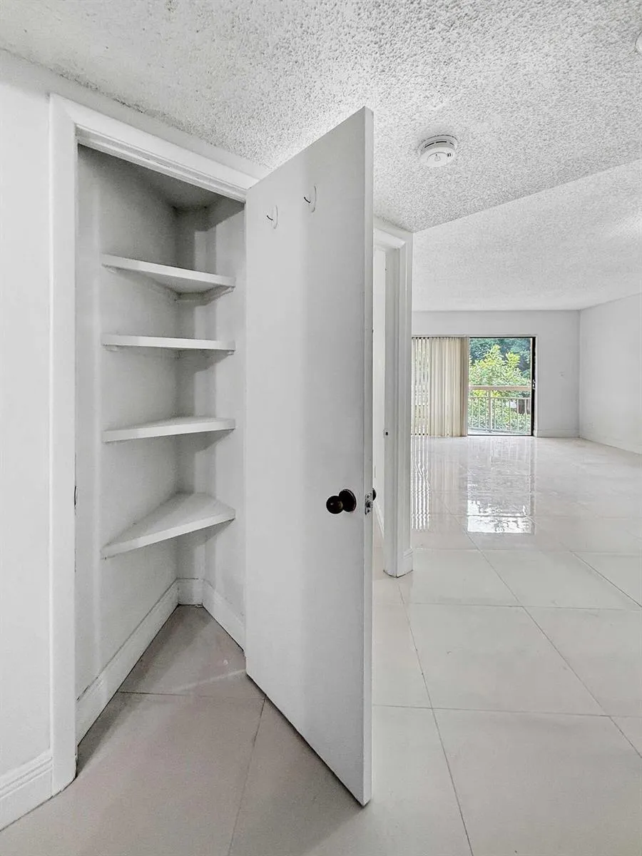 8290 LAKE DRIVE #250 Doral, FL 33166