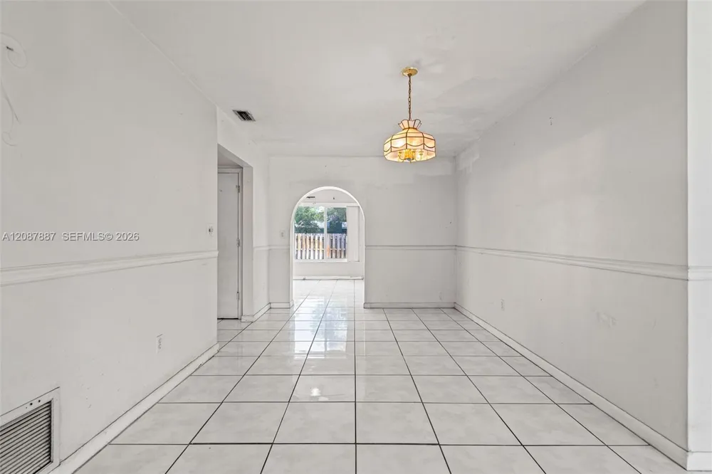 800 NW 48th Ter Plantation, FL 33317