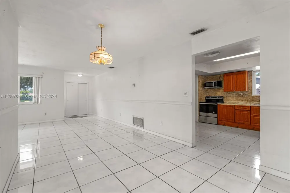 800 NW 48th Ter Plantation, FL 33317