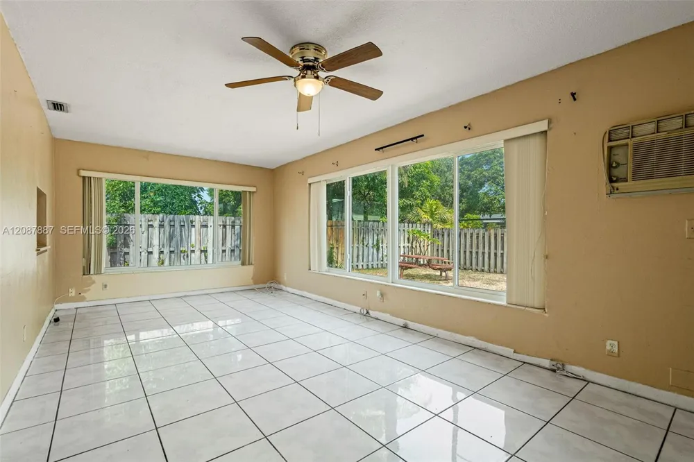 800 NW 48th Ter Plantation, FL 33317