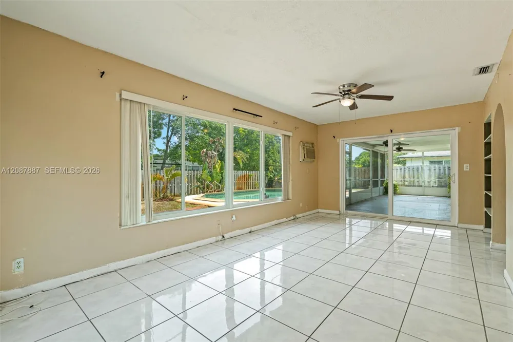 800 NW 48th Ter Plantation, FL 33317