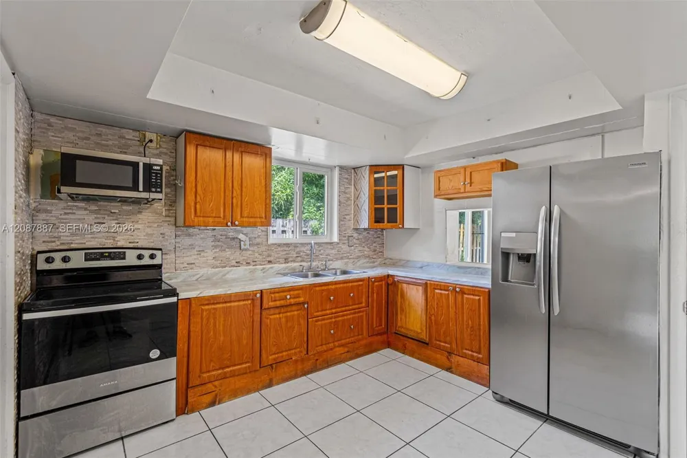 800 NW 48th Ter Plantation, FL 33317