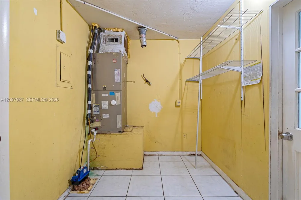 800 NW 48th Ter Plantation, FL 33317