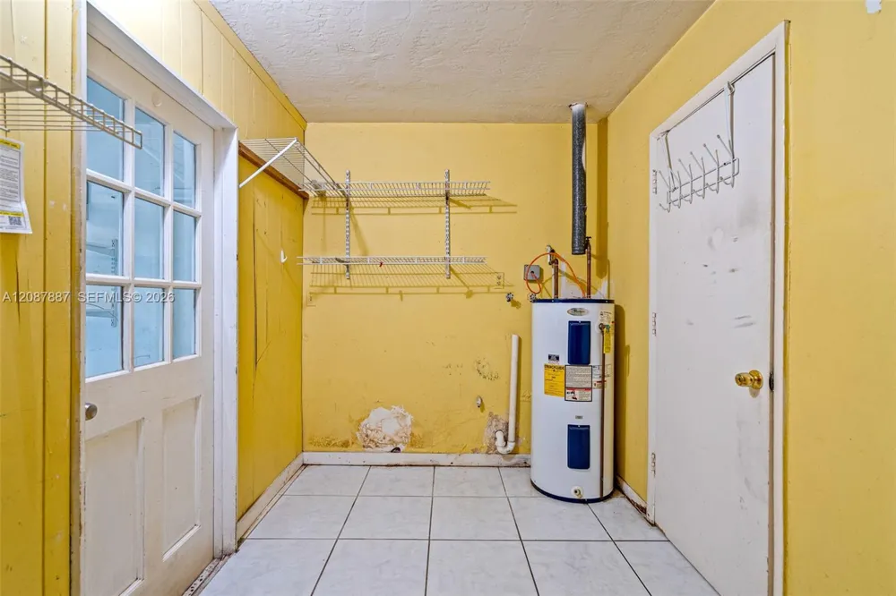 800 NW 48th Ter Plantation, FL 33317
