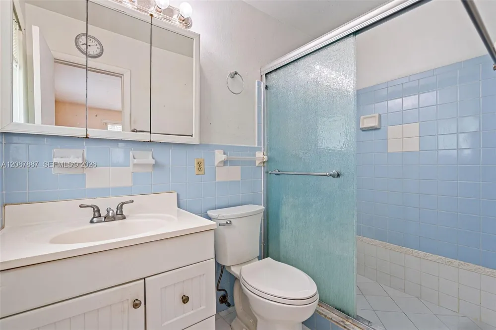 800 NW 48th Ter Plantation, FL 33317
