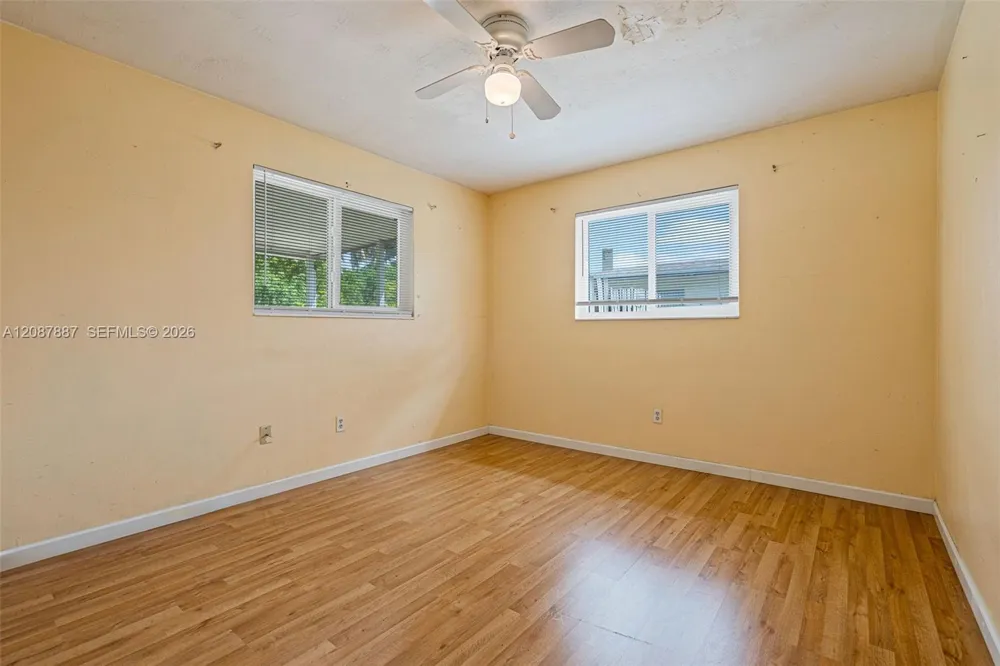 800 NW 48th Ter Plantation, FL 33317