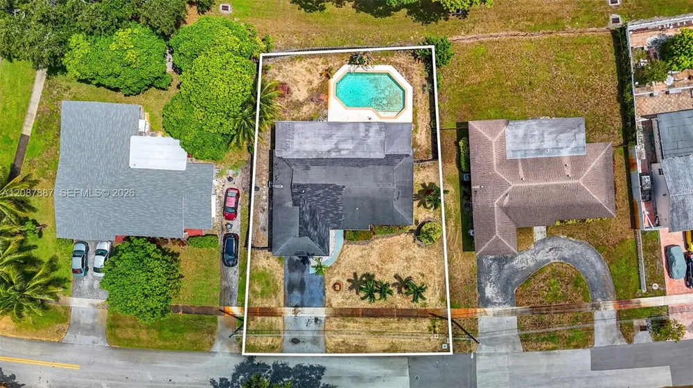 800 NW 48th Ter Plantation, FL 33317
