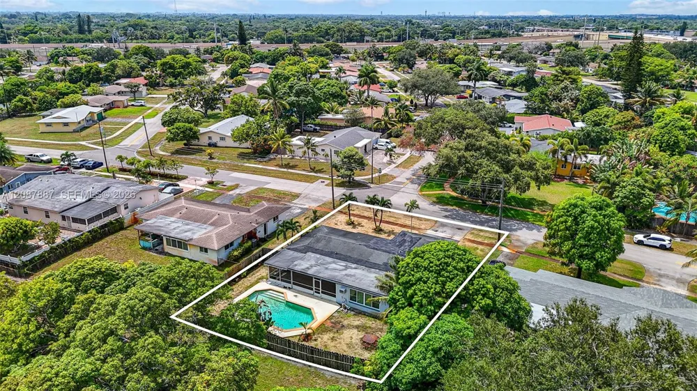 800 NW 48th Ter Plantation, FL 33317