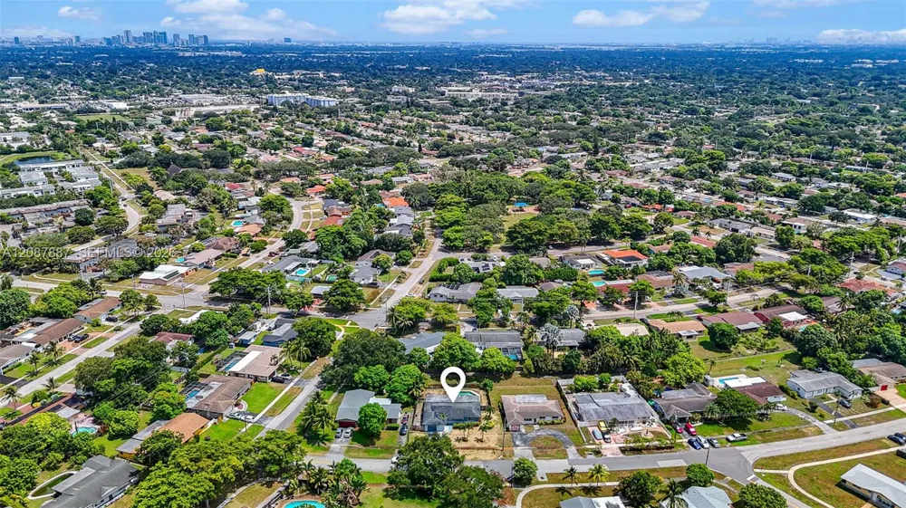 800 NW 48th Ter Plantation, FL 33317