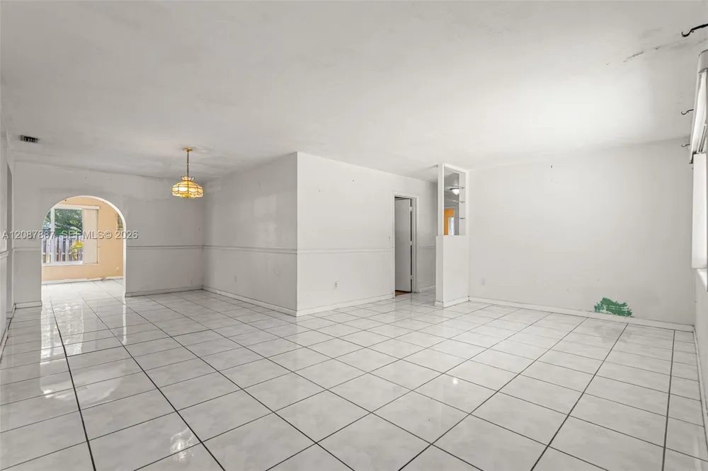 800 NW 48th Ter Plantation, FL 33317