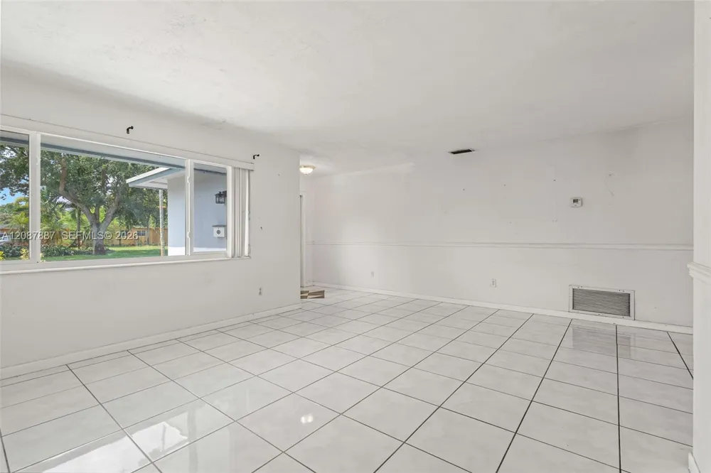 800 NW 48th Ter Plantation, FL 33317