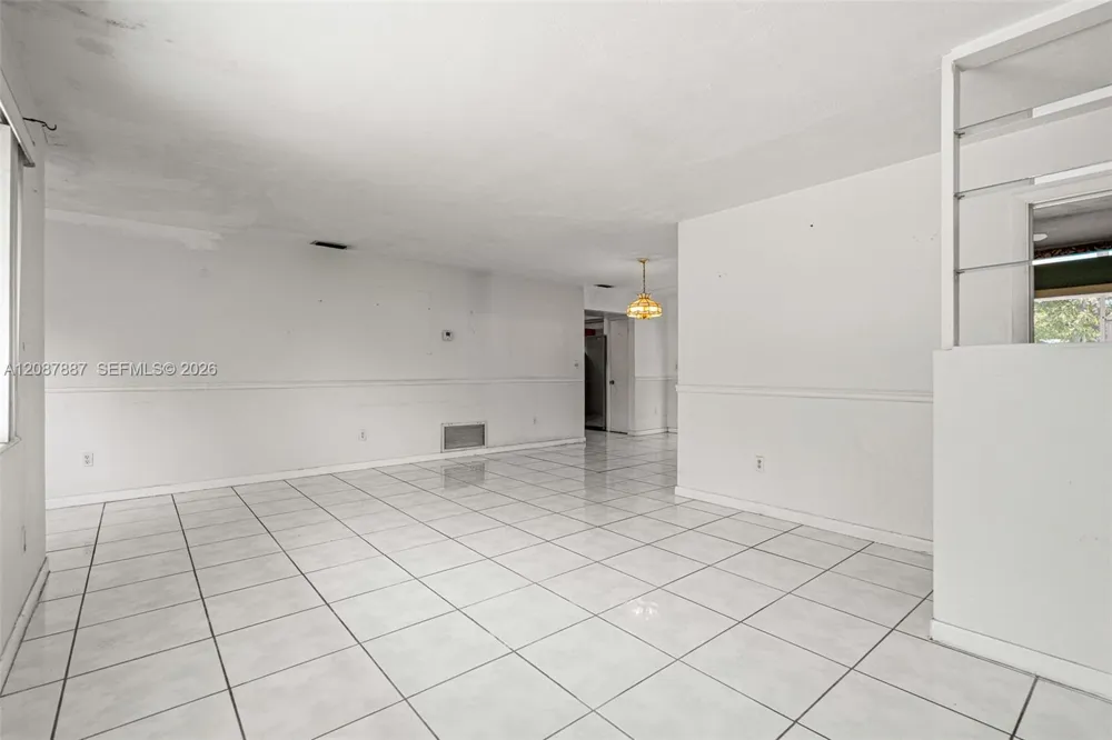 800 NW 48th Ter Plantation, FL 33317