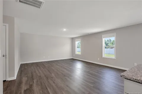 25 W Emily Gardens Road