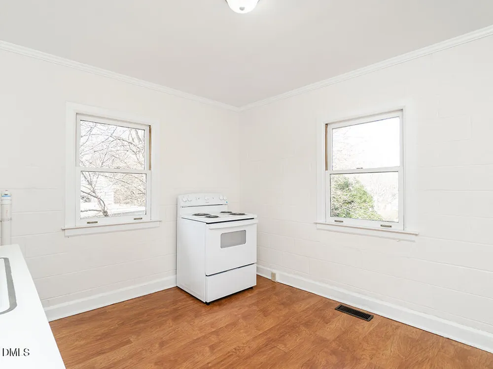 703 Wicker Street Burlington, NC 27217