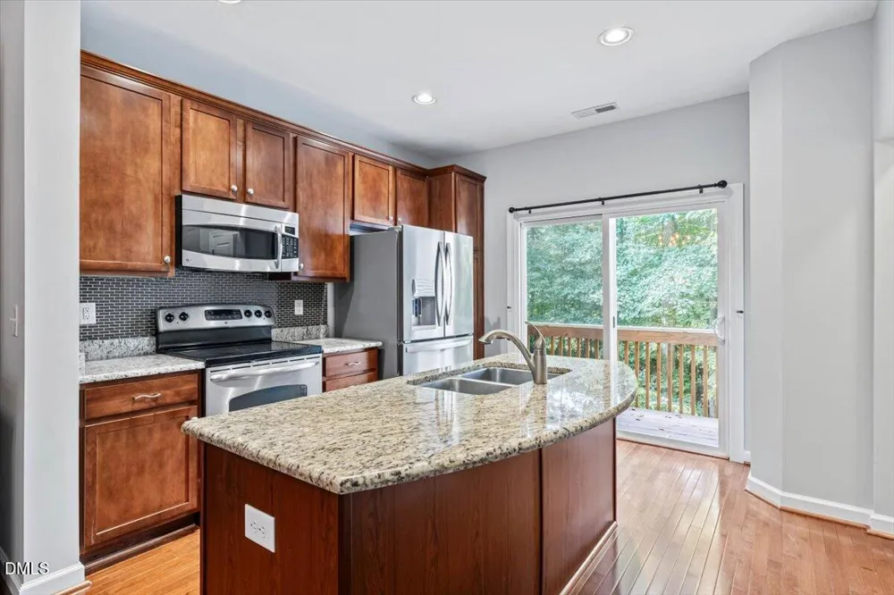 8751 Cypress Grove Run Raleigh, NC 27612
