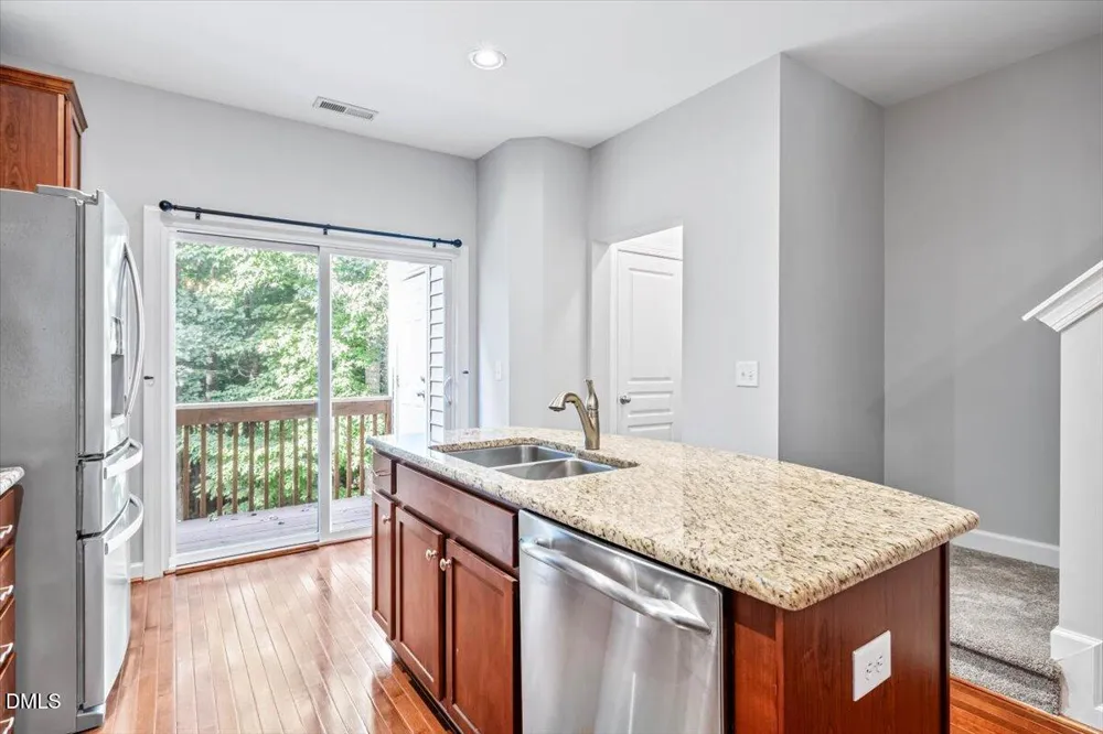 8751 Cypress Grove Run Raleigh, NC 27612