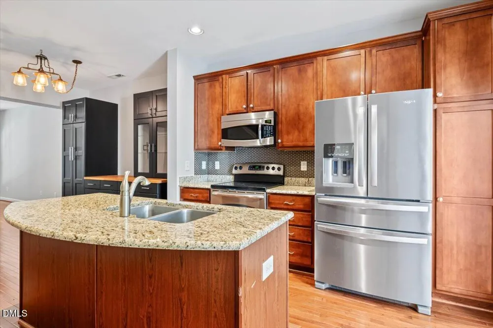 8751 Cypress Grove Run Raleigh, NC 27612