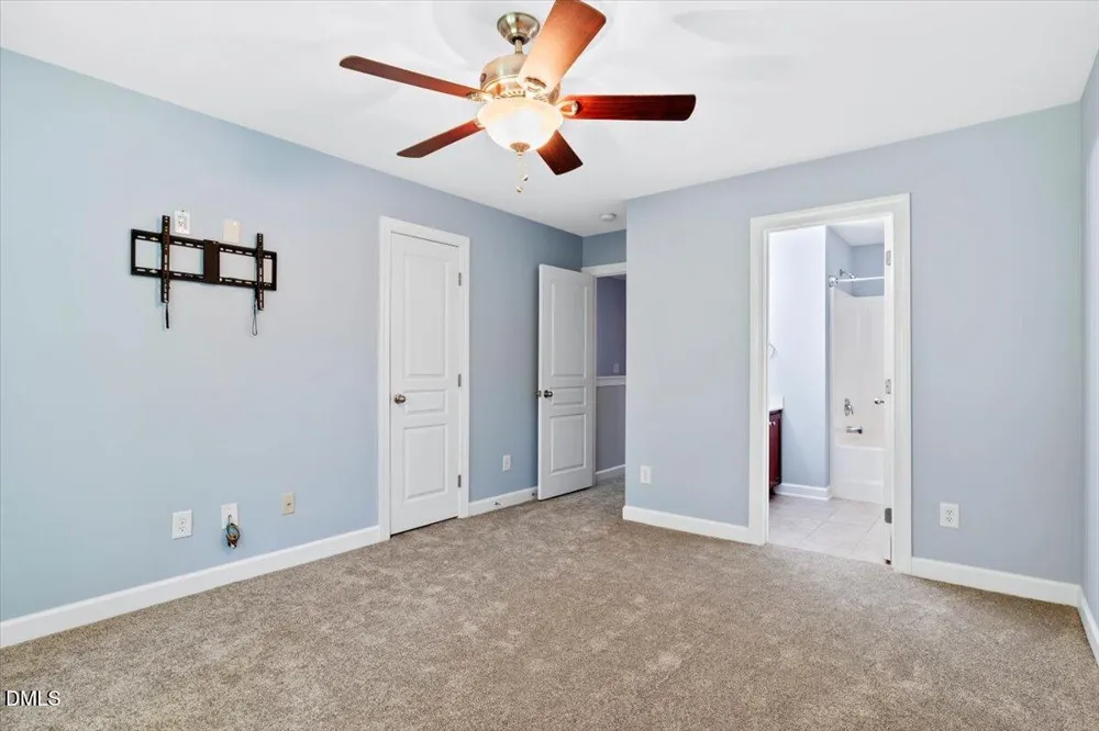 8751 Cypress Grove Run Raleigh, NC 27612