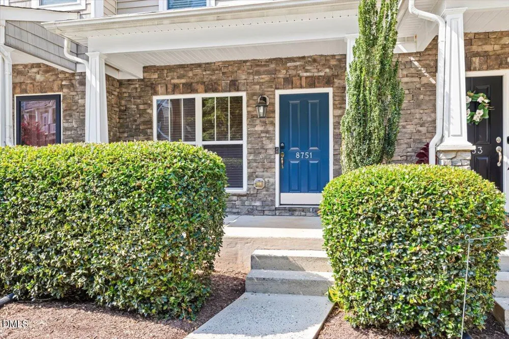 8751 Cypress Grove Run Raleigh, NC 27612