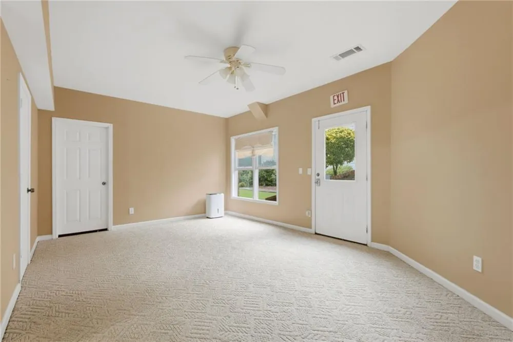 3561 Carriage Glen Way Dacula, GA 30019