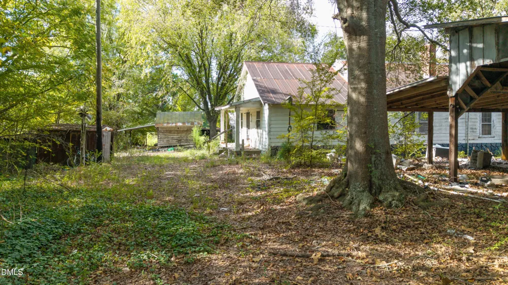 1703 Parkertown Road #A Four Oaks, NC 27524