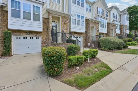 6134 Braidwood Court