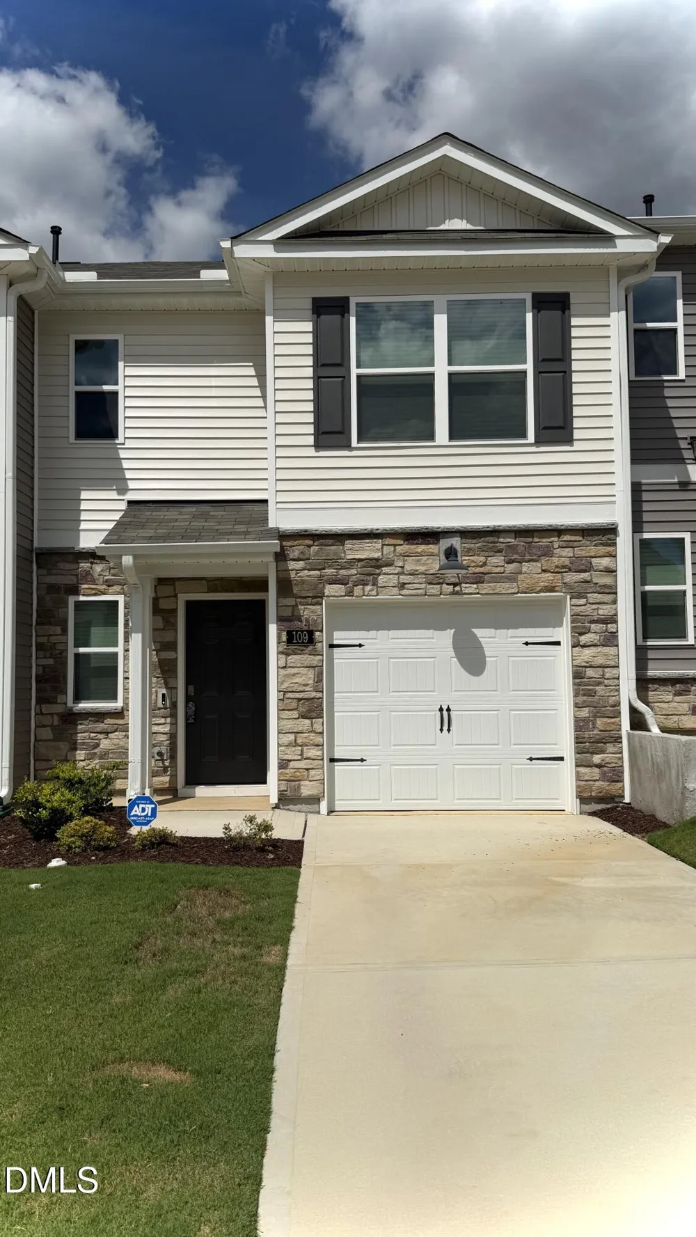 109 Clementine Sanford, NC 27332