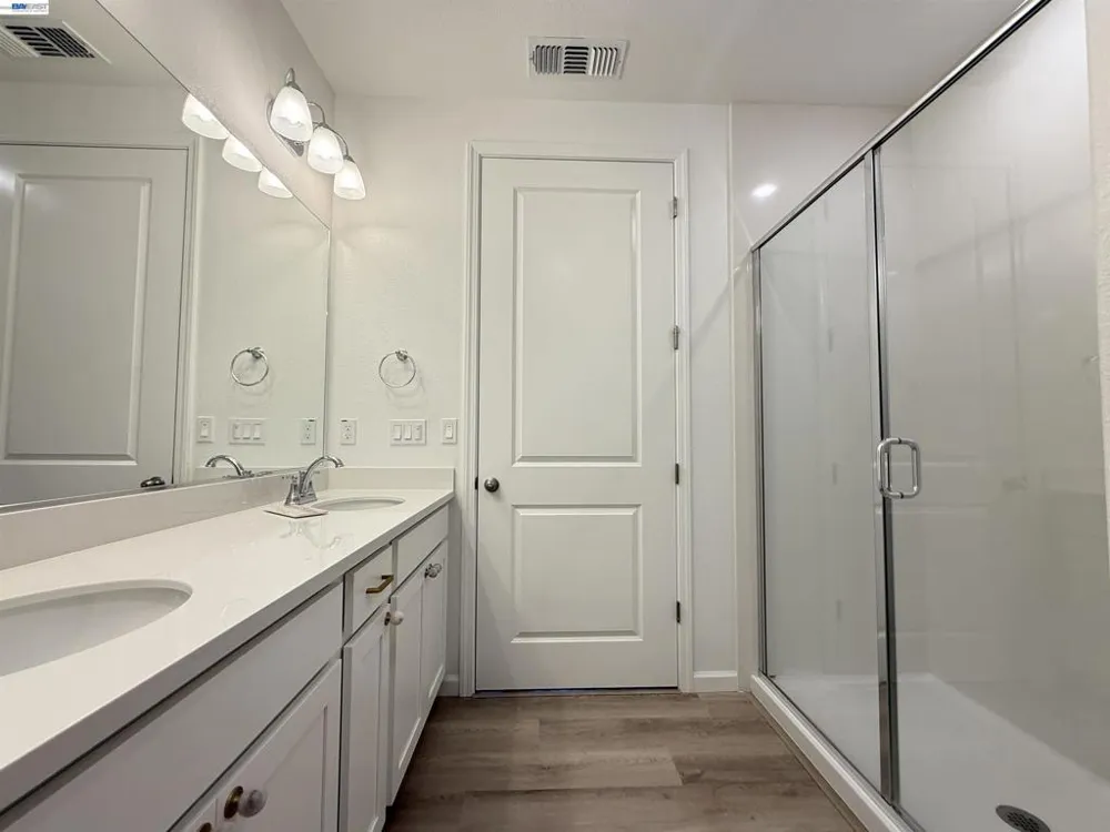3065 Blue Opal Cir Roseville, CA 95747