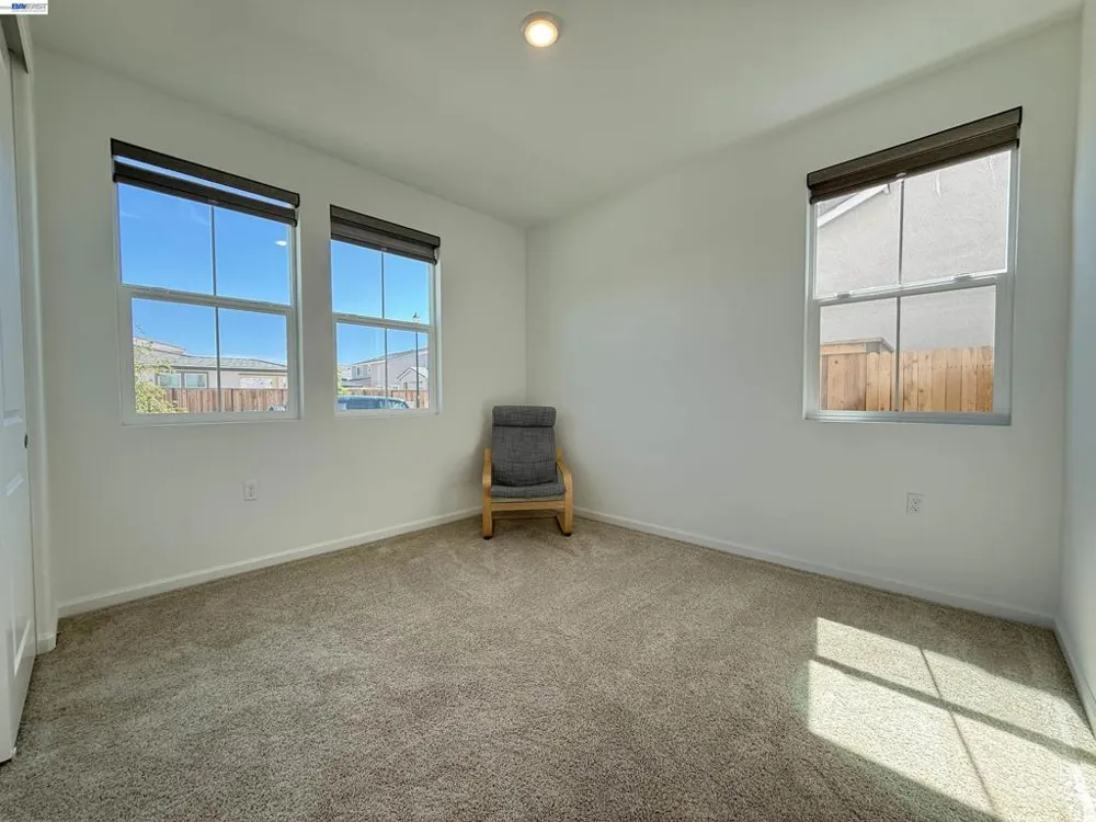 3065 Blue Opal Cir Roseville, CA 95747