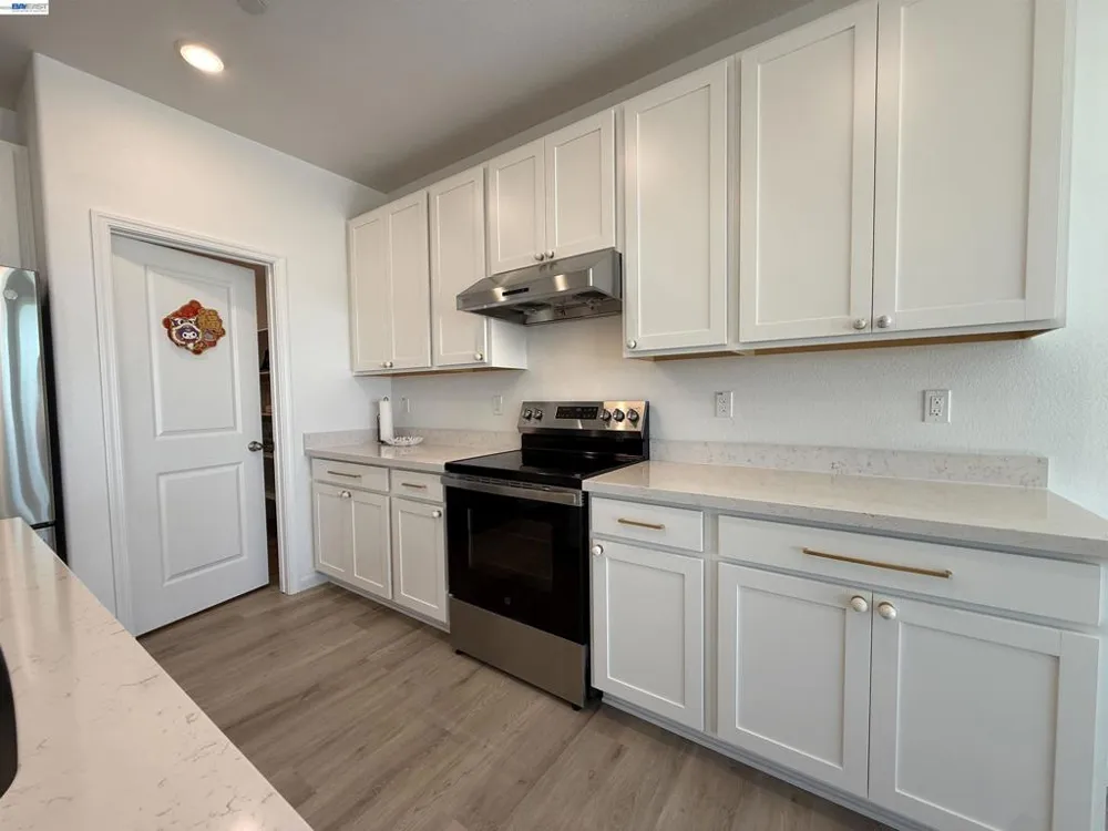3065 Blue Opal Cir Roseville, CA 95747