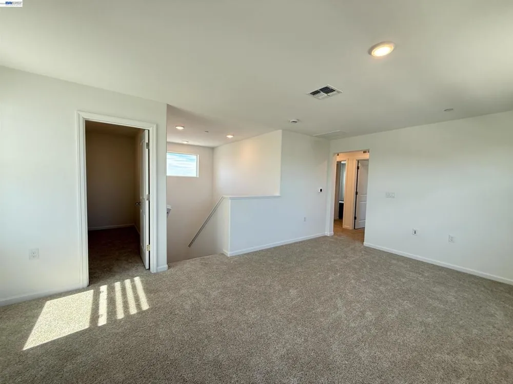 3065 Blue Opal Cir Roseville, CA 95747