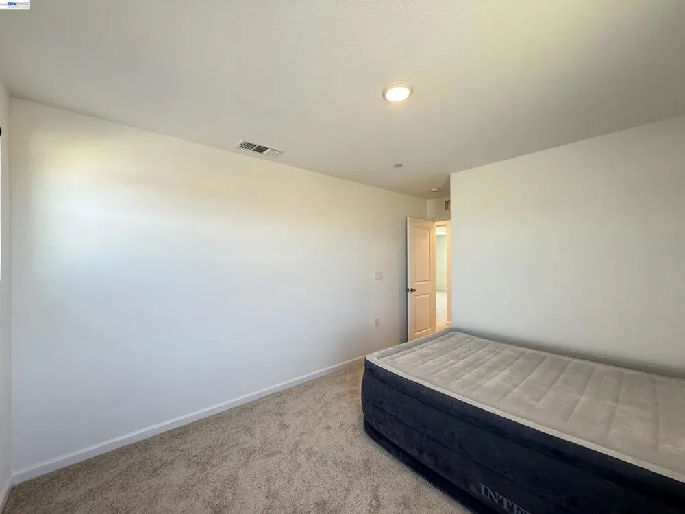 3065 Blue Opal Cir Roseville, CA 95747