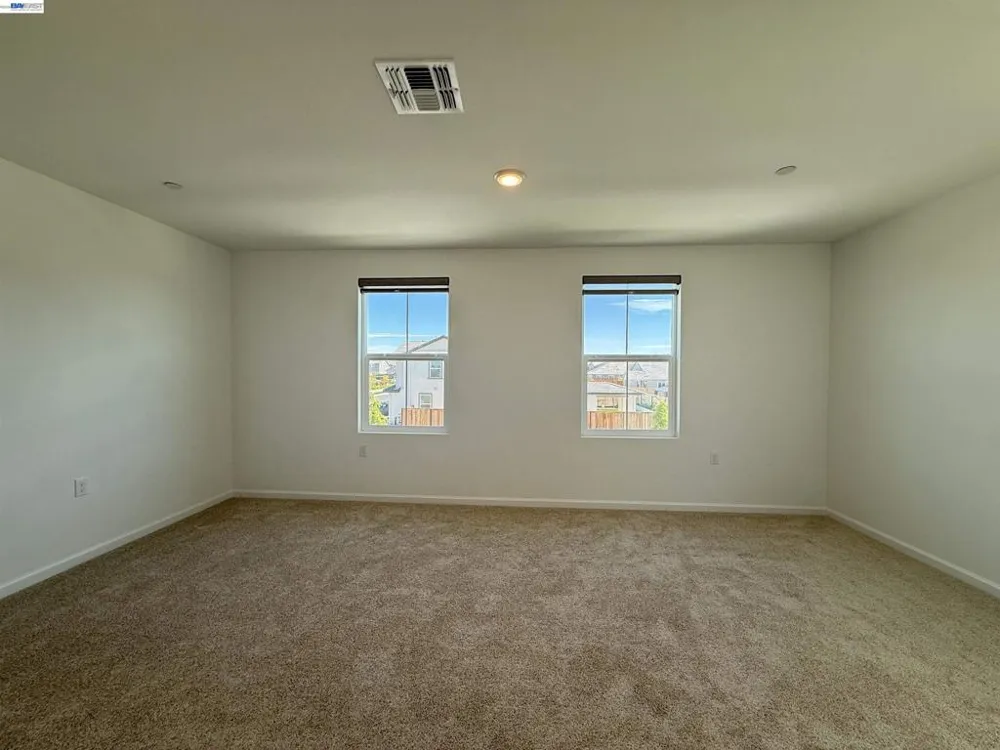 3065 Blue Opal Cir Roseville, CA 95747