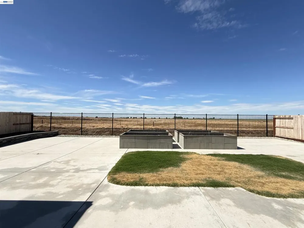 3065 Blue Opal Cir Roseville, CA 95747