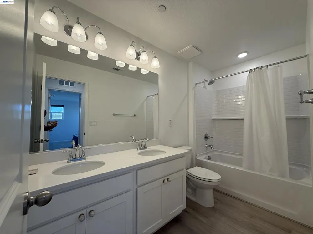 3065 Blue Opal Cir Roseville, CA 95747