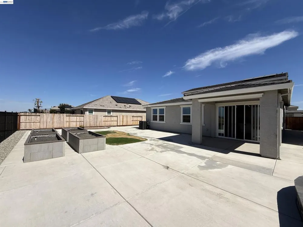 3065 Blue Opal Cir Roseville, CA 95747
