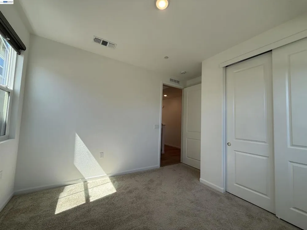 3065 Blue Opal Cir Roseville, CA 95747